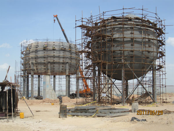 نصب مخازن کروی پتروشیمی مهاباد -اردیبهشت 1390